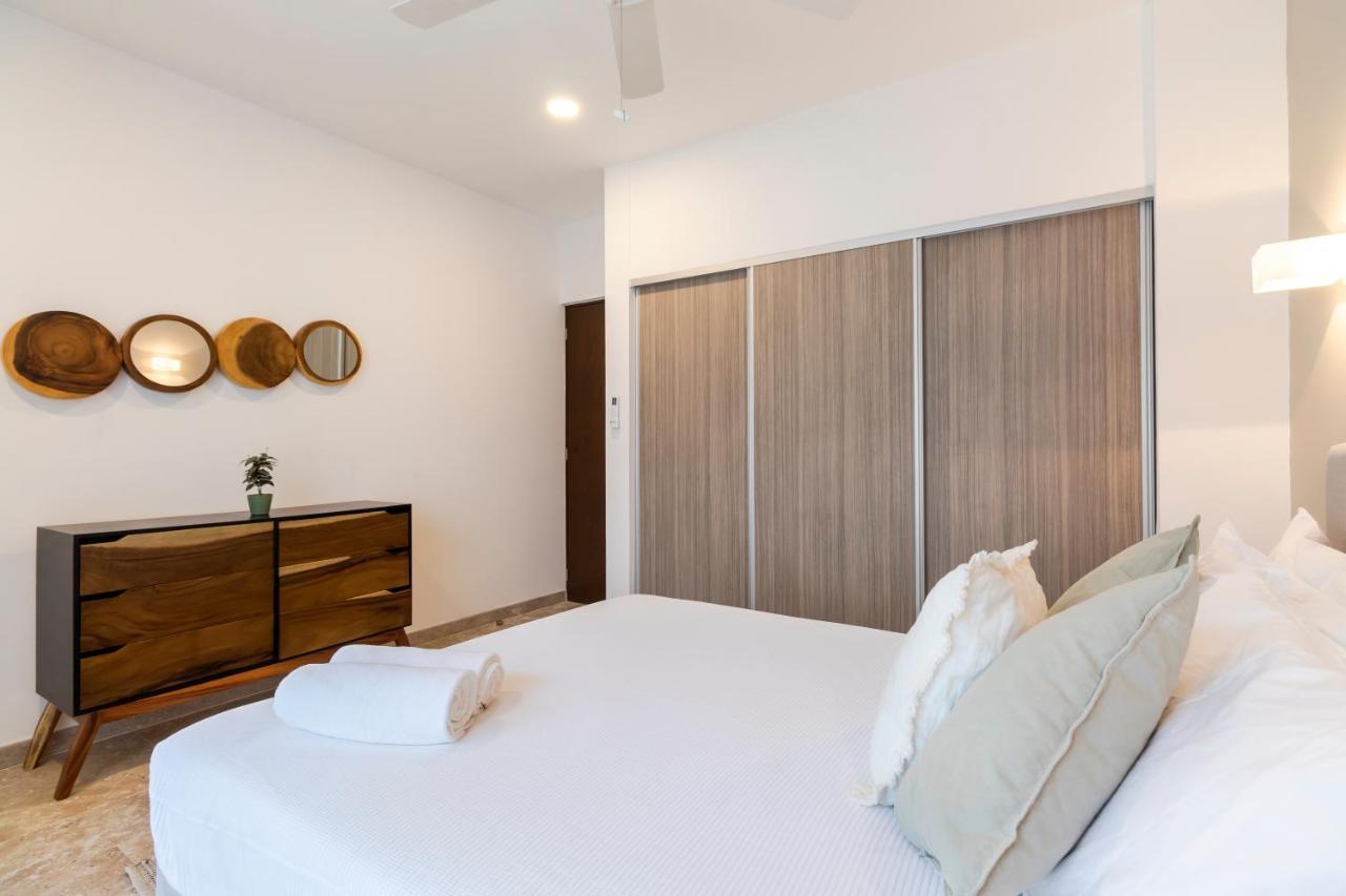 Luxurious And New 2 Bedroom With Private Jacuzzi *